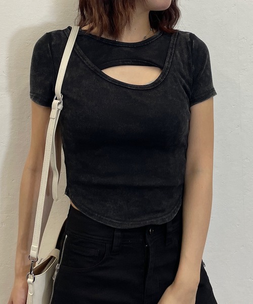 ROGER AND RAW(ロジャーアンドロウ)の「胸カットオフ リブクロップドTシャツ(Tシャツ/カットソー・レディース・サンドベージュ/スミクロ・FREE)」の8枚目の写真