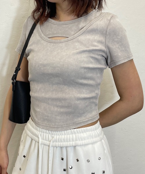 ROGER AND RAW(ロジャーアンドロウ)の「胸カットオフ リブクロップドTシャツ(Tシャツ/カットソー・レディース・サンドベージュ/スミクロ・FREE)」の19枚目の写真