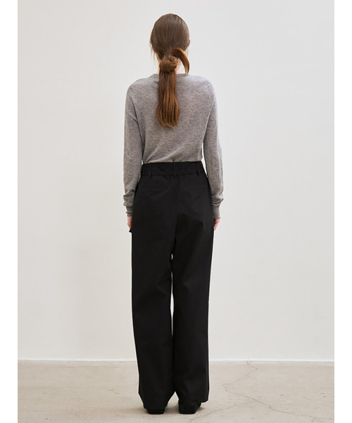 le(ル)の「belted two-tucked pants (black)(スラックス・レディース・その他・MEDIUM/SMALL)」の4枚目の写真