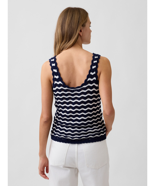 GAP(ギャップ)の「クロシェ スクープネック タンクトップ(ニット/セーター・レディース・ネイビー/ホワイト系その他/バーガンディー/ブラック×ホワイト・S/XS/XXS/XL/L/M)」の6枚目の写真
