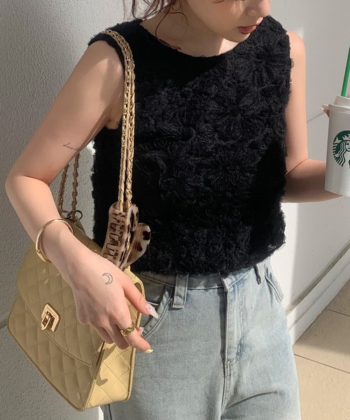 junoah(ジュノア)の「フラワーモチーフチュールノースリーブトップス(Tシャツ/カットソー・レディース・ブラック/ピンク/アイボリー・SMALL/MEDIUM/X-LARGE/LARGE)」の3枚目の写真
