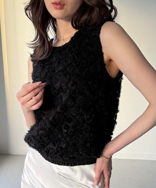junoah（ジュノア）の「フラワーモチーフチュールノースリーブトップス（Tシャツ/カットソー・レディース・ブラック/ピンク/アイボリー・SMALL/MEDIUM/X-LARGE/LARGE）」の14枚目の写真