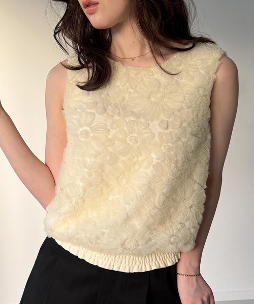 junoah（ジュノア）の「フラワーモチーフチュールノースリーブトップス（Tシャツ/カットソー・レディース・ブラック/ピンク/アイボリー・SMALL/MEDIUM/X-LARGE/LARGE）」の4枚目の写真