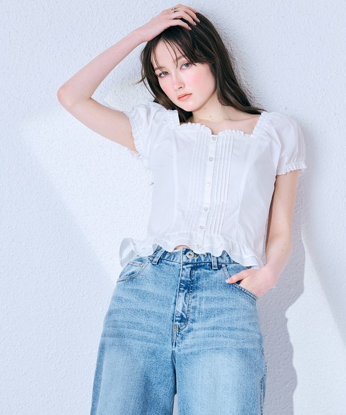 Audie a Muses(オーディアミューズ)の「【モデル美香着用】コルセット風ピンタックブラウス(シャツ/ブラウス・レディース・ブラウン/オフホワイト/ブラック・36/38/42)」の8枚目の写真