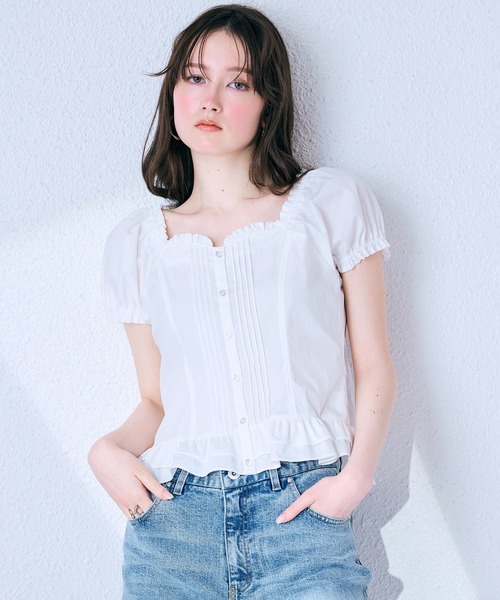Audie a Muses(オーディアミューズ)の「【モデル美香着用】コルセット風ピンタックブラウス(シャツ/ブラウス・レディース・ブラウン/オフホワイト/ブラック・36/38/42)」の9枚目の写真