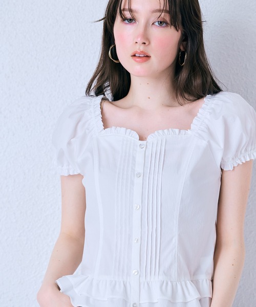 Audie a Muses(オーディアミューズ)の「【モデル美香着用】コルセット風ピンタックブラウス(シャツ/ブラウス・レディース・ブラウン/オフホワイト/ブラック・36/38/42)」の18枚目の写真