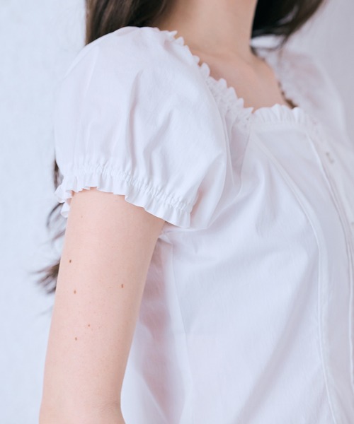 Audie a Muses(オーディアミューズ)の「【モデル美香着用】コルセット風ピンタックブラウス(シャツ/ブラウス・レディース・ブラウン/オフホワイト/ブラック・36/38/42)」の20枚目の写真