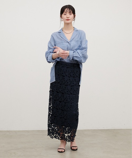 LARUTA（ラルータ）の「【LARUTA】［WEB限定］シアーデニム開襟シャツ（シャツ/ブラウス・レディース・ブルー/サックスブルー・MEDIUM）」の6枚目の写真