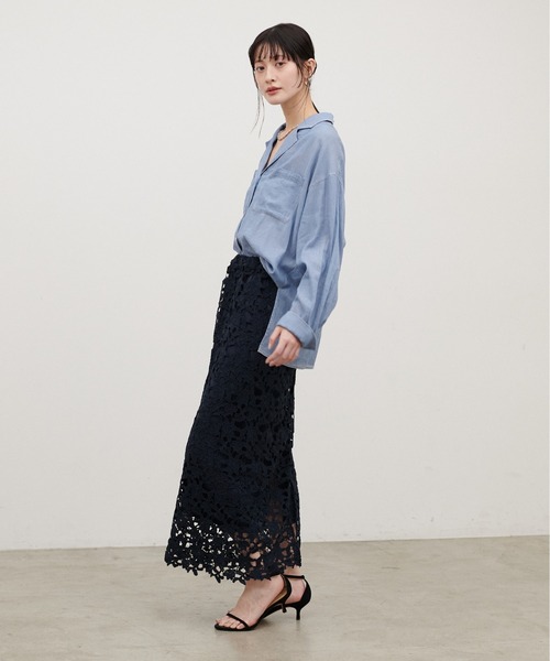 LARUTA（ラルータ）の「【LARUTA】［WEB限定］シアーデニム開襟シャツ（シャツ/ブラウス・レディース・ブルー/サックスブルー・MEDIUM）」の7枚目の写真