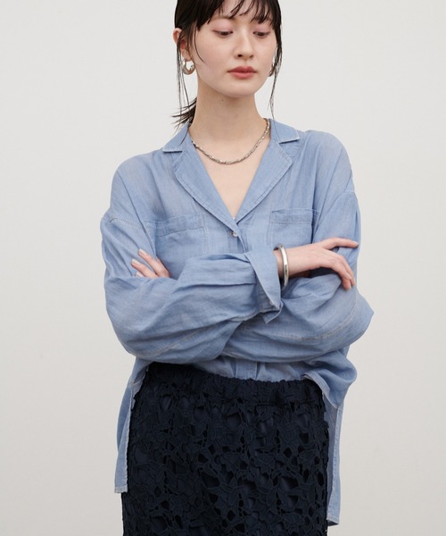 LARUTA（ラルータ）の「【LARUTA】［WEB限定］シアーデニム開襟シャツ（シャツ/ブラウス・レディース・ブルー/サックスブルー・MEDIUM）」の5枚目の写真