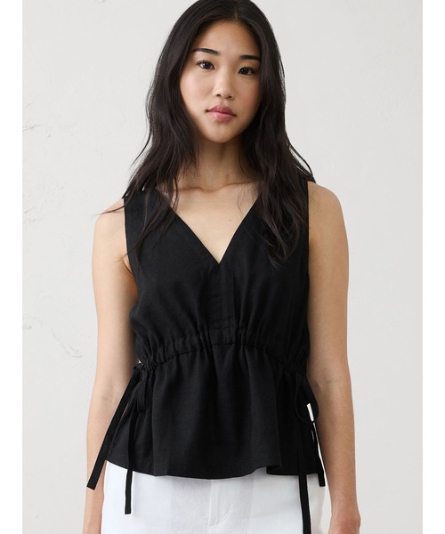 BANANA REPUBLIC FACTORY STORE(バナナリパブリック ファクトリーストア)の「BANANA REPUBLIC FACTORY STORE リネンブレンドサイドタイトップス(シャツ/ブラウス・レディース・ブラック/ブラウン・S/M/XS/L)」の1枚目の写真