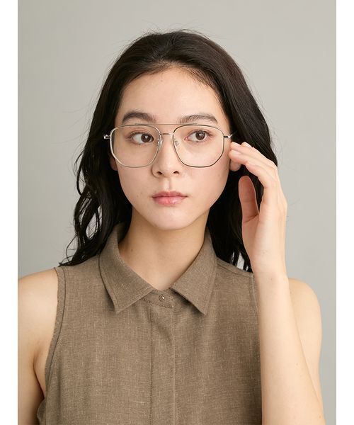 Mila Owen(ミラオーウェン)の「【EYE-CONIC SUMMER】ダブルブリッジダテメガネ(サングラス・レディース・シルバー/ゴールド・F)」の6枚目の写真