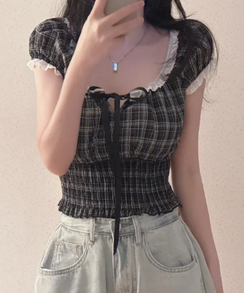 Teem Store(チームストア)の「チェック柄 シャーリングリボン パフスリーブトップス(シャツ/ブラウス・レディース・ブラック/ベージュ・M/S)」の6枚目の写真
