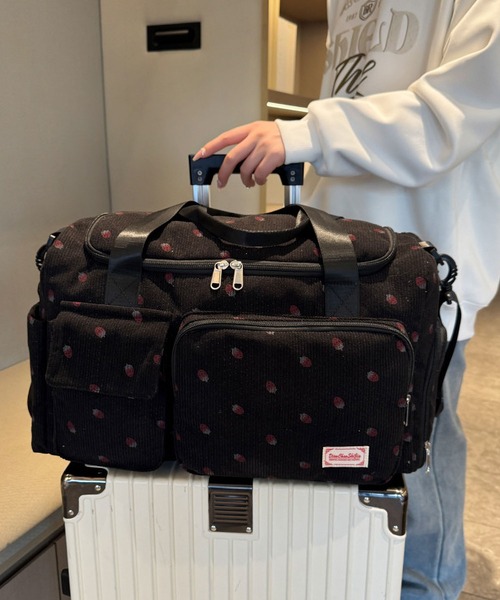 LA VORAGINE(ラ ヴォラジネ)の「大容量A4対応イチゴ柄 コーデュロイ ボストンバッグ トラベル旅行ジムバッグ(ボストンバッグ・レディース・ブラック/アイボリー/パープル/ピンク/グリーン/ブラウン・FREE)」の22枚目の写真