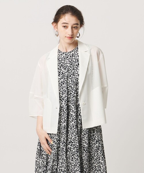 UNITED ARROWS(ユナイテッドアローズ)の「シアー ショート ジャケット ‐ウォッシャブル‐(テーラードジャケット・レディース・オフホワイト/ブラック/ダークグレー・FREE)」の6枚目の写真