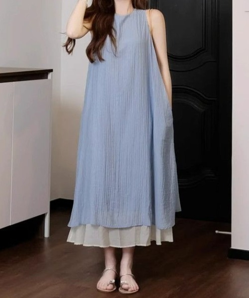 AMAJI(アマジ)の「メッシュ切替ロング丈キャミソールワンピース(ワンピース・レディース・ブルー・SMALL/MEDIUM/LARGE/X-LARGE)」の4枚目の写真