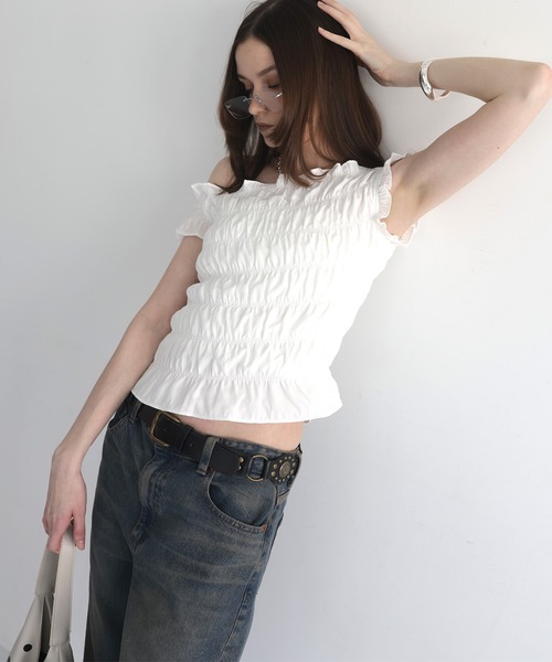 Mili affinity(ミリアフィニティー)の「シャーリングフリルブラウス(Tシャツ/カットソー・レディース・ブラック系その他2/ネイビー/レッド/ブラック系その他/オフホワイト・FREE)」の13枚目の写真