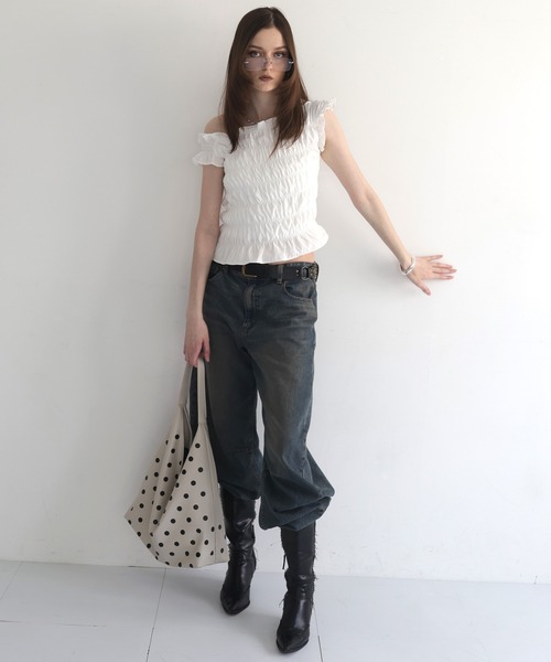 Mili affinity(ミリアフィニティー)の「シャーリングフリルブラウス(Tシャツ/カットソー・レディース・ブラック系その他2/ネイビー/レッド/ブラック系その他/オフホワイト・FREE)」の18枚目の写真