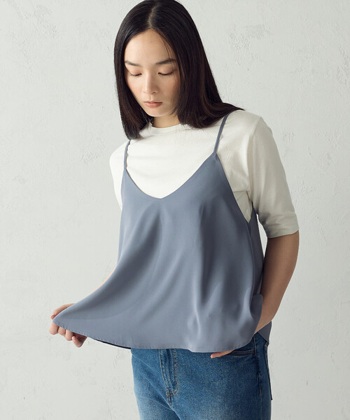 COMME CA ISM（コムサイズム）の「【セットアイテム】2WAY キャミソール（Tシャツ/カットソー・レディース・ベージュ/ブラック/サックスブルー・LARGE/MEDIUM）」の4枚目の写真