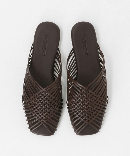 BEAUTY&YOUTH UNITED ARROWS（ビューティーアンドユースユナイテッドアローズ）の「レザー ラインメッシュ スクエア スライダーサンダル（サンダル・レディース・ブラック/ダークブラウン・36/38/37）」の10枚目の写真