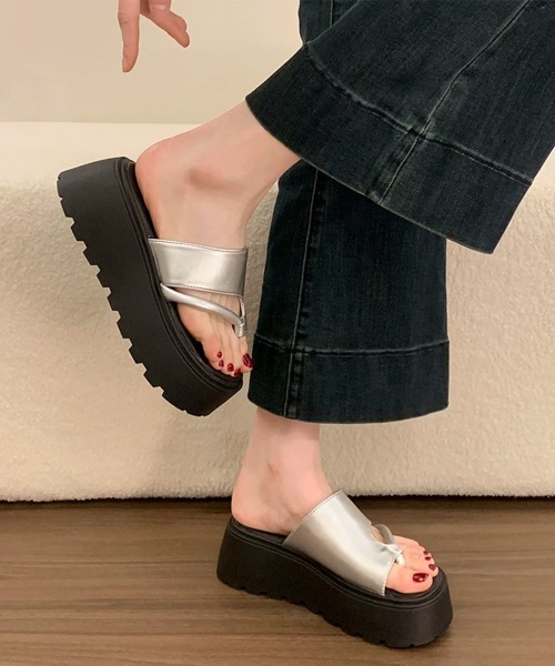 Miniministore（ミニミニストア）の「厚底サンダル トングサンダル レディース（サンダル・レディース・シルバー/アイボリー/ブラック・23.5cm/23.0cm/22.5cm/24.0cm/25.0cm/24.5cm）」の11枚目の写真