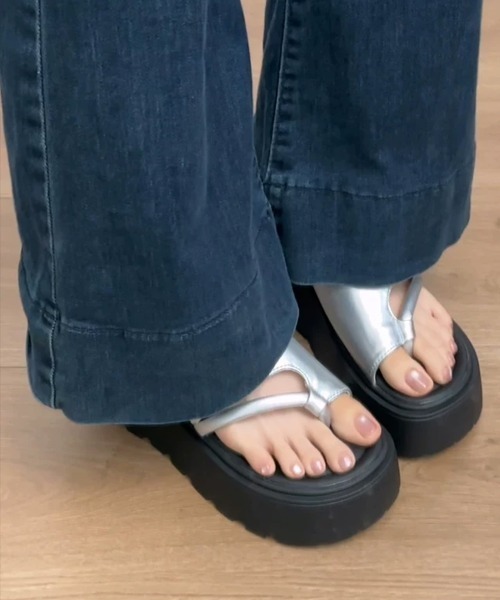 Miniministore（ミニミニストア）の「厚底サンダル トングサンダル レディース（サンダル・レディース・シルバー/アイボリー/ブラック・23.5cm/23.0cm/22.5cm/24.0cm/25.0cm/24.5cm）」の14枚目の写真