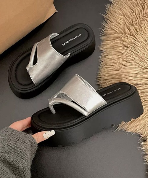 Miniministore（ミニミニストア）の「厚底サンダル トングサンダル レディース（サンダル・レディース・シルバー/アイボリー/ブラック・23.5cm/23.0cm/22.5cm/24.0cm/25.0cm/24.5cm）」の19枚目の写真