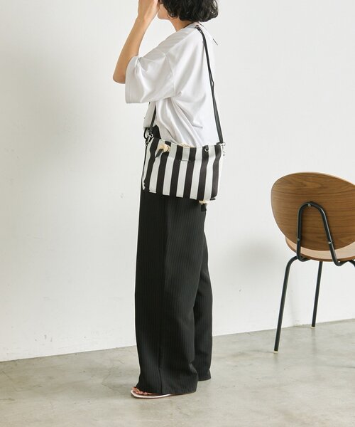 ear PAPILLONNER(イアパピヨネ)の「【TERESA CAMBI(テレサカンビ)】ear別注ストライプショルダーバッグ(ショルダーバッグ・レディース・ホワイト・FREE)」の20枚目の写真