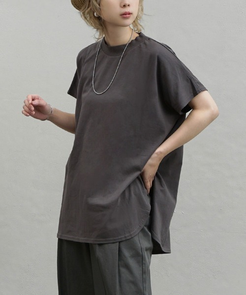 zootie(ズーティー)の「URBAN PLUS ハイネックカットソー(Tシャツ/カットソー・レディース・ライトベージュ/ネイビー/オフホワイト/テラコッタ/スモークピンク/チャコール/ダークグリーン/ブラック/ライトブルー/ブラウン系その他/グレイッシュベージュ/グレイッシュブルー・フリー)」の4枚目の写真
