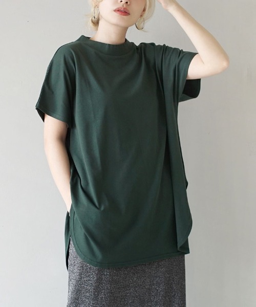 zootie(ズーティー)の「URBAN PLUS ハイネックカットソー(Tシャツ/カットソー・レディース・ライトベージュ/ネイビー/オフホワイト/テラコッタ/スモークピンク/チャコール/ダークグリーン/ブラック/ライトブルー/ブラウン系その他/グレイッシュベージュ/グレイッシュブルー・フリー)」の9枚目の写真