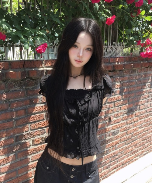 modimood(モディムード)の「フリルスクエアネックパフ半袖ブラウス(シャツ/ブラウス・レディース・ブラック・FREE)」の7枚目の写真