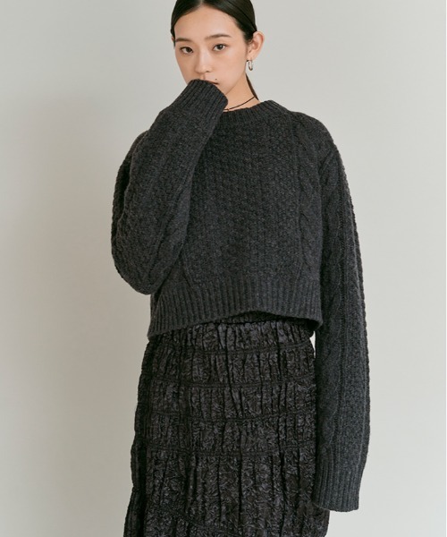 W:Huku（フーク）の「ウール ショート ケーブル ニット / Wool-Blend Short Length Cable Knit Sweater（ニット/セーター・レディース・ブラウン/アイボリー/チャコール・FREE）」の6枚目の写真