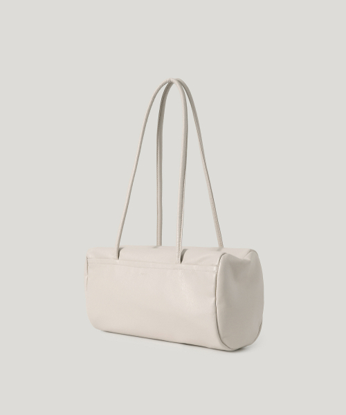 OVHEE（オヴェイ）の「アルロボウリングショルダーバッグ Arlo Bowling Shoulder Bag（ショルダーバッグ・レディース・ブラック/アイボリー・FREE）」の15枚目の写真