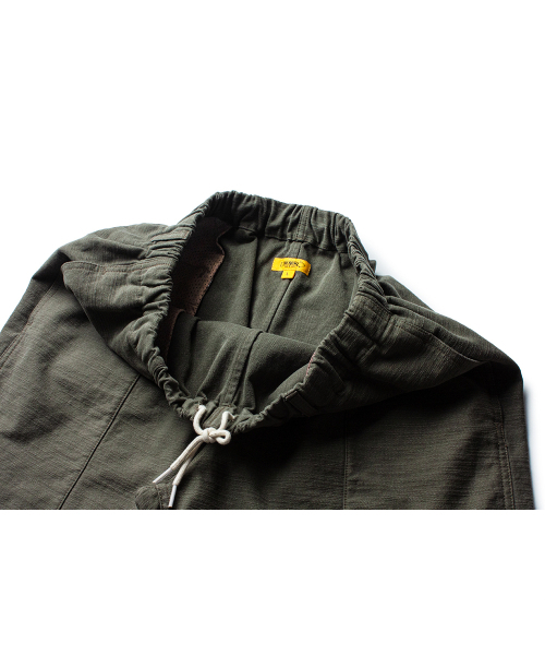 THE RESQ（ザーレスキュー）の「COTTON SLUB YOSEMITE CAMP SHORTS [MOSS OLIVE]（その他パンツ・メンズ・その他・MEDIUM/LARGE/X-LARGE）」の4枚目の写真