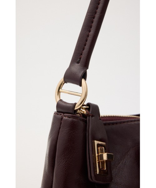 MOUSSY(マウジー)の「【26年AW新作】METAL STATUS ショルダーバッグ(ショルダーバッグ・レディース・ボルドー/ブラウン系その他/ブラック・FREE)」の16枚目の写真