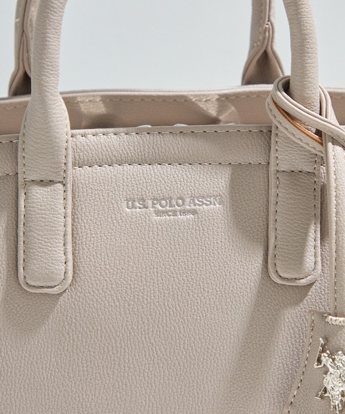 U.S. POLO ASSN.(ユーエスポロアッスン)の「【U.S. POLO ASSN.】≪別注≫キーリング付 2WAYスクエアトートバッグ ショルダーバッグ(ショルダーバッグ・レディース・グレイッシュベージュ/ライトベージュ/ブラック・FREE)」の17枚目の写真