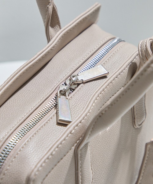 U.S. POLO ASSN.(ユーエスポロアッスン)の「【U.S. POLO ASSN.】≪別注≫キーリング付 2WAYスクエアトートバッグ ショルダーバッグ(ショルダーバッグ・レディース・グレイッシュベージュ/ライトベージュ/ブラック・FREE)」の20枚目の写真