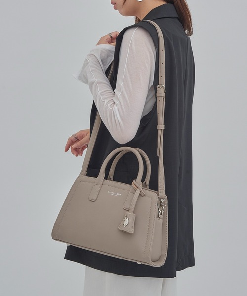U.S. POLO ASSN.(ユーエスポロアッスン)の「【U.S. POLO ASSN.】≪別注≫キーリング付 2WAYスクエアトートバッグ ショルダーバッグ(ショルダーバッグ・レディース・グレイッシュベージュ/ライトベージュ/ブラック・FREE)」の8枚目の写真