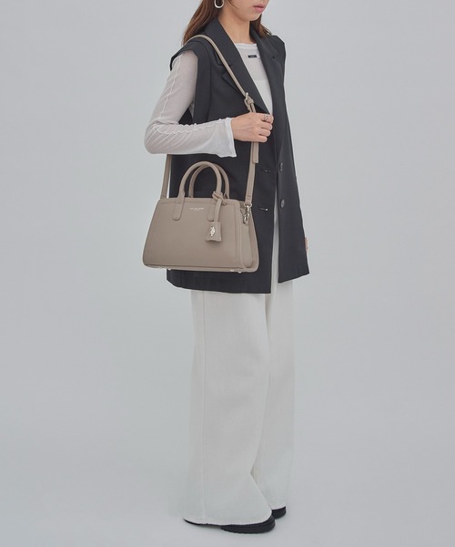 U.S. POLO ASSN.(ユーエスポロアッスン)の「【U.S. POLO ASSN.】≪別注≫キーリング付 2WAYスクエアトートバッグ ショルダーバッグ(ショルダーバッグ・レディース・グレイッシュベージュ/ライトベージュ/ブラック・FREE)」の11枚目の写真