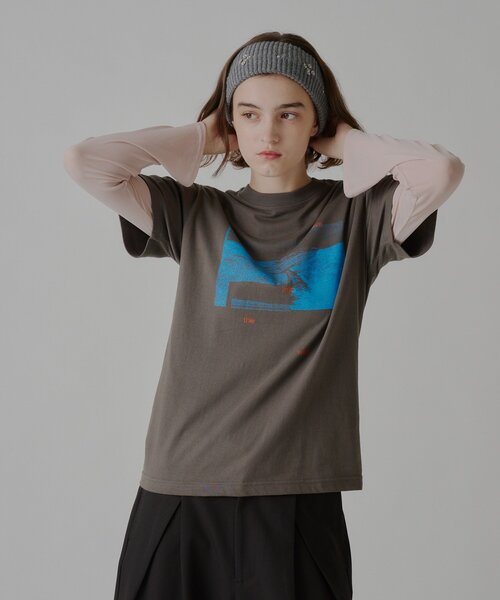 WHIMSIC(ウィムジック)の「【UNISEX/2サイズ展開】 ダイブイントューザワイルド シルクスクリーンプリントT(Tシャツ/カットソー・メンズ・ブラウン/チャコールグレー/パープル・2/1)」の19枚目の写真