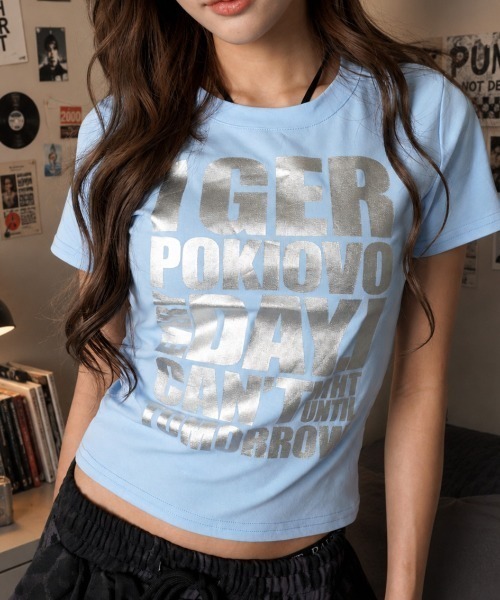 SPINNS(スピンズ)の「カラフル半袖Tシャツ/ビッグロゴ/全8色/ストリート女子(Tシャツ/カットソー・レディース・ライム/ブラック/ライトピンク/ピンク/ブルー/ネイビー/イエロー/サックスブルー・ONESIZE)」の5枚目の写真