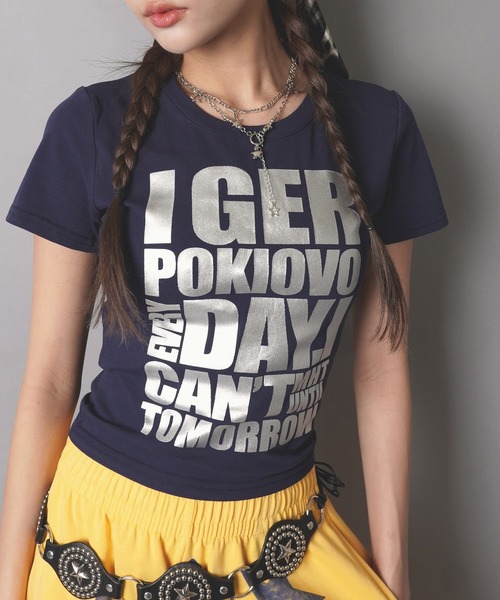 SPINNS(スピンズ)の「カラフル半袖Tシャツ/ビッグロゴ/全8色/ストリート女子(Tシャツ/カットソー・レディース・ライム/ブラック/ライトピンク/ピンク/ブルー/ネイビー/イエロー/サックスブルー・ONESIZE)」の12枚目の写真