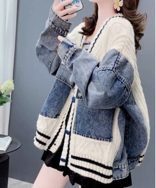 LUCPY(ラクピー)の「配色ライン異素材デニムニットカーディガン(カーディガン/ボレロ・レディース・ホワイト/ブラック・FREE)」の1枚目の写真