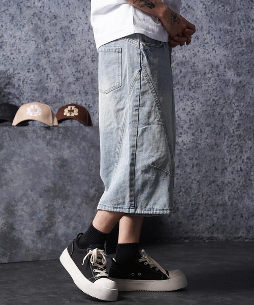 1111clothing（ワンフォークロージング）の「ワイドカーブ デニムジョーツ / Wide Curve Denim Shorts（デニムパンツ・メンズ・ネイビー/ブルー・M/L/XL）」の4枚目の写真