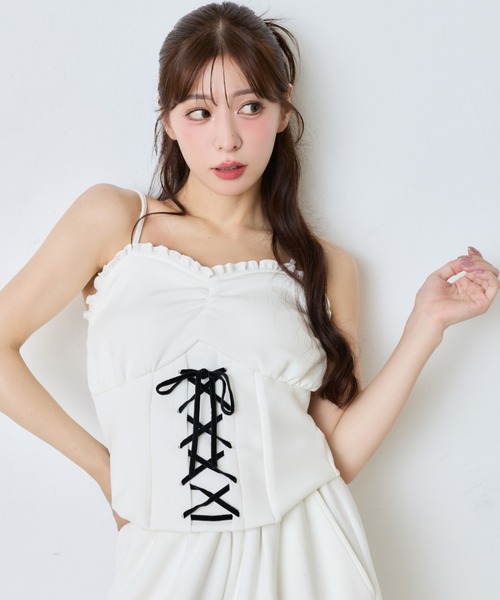 one after another NICE CLAUP(ワンアフターアナザーナイスクラップ)の「【セットアップ可能/パンツ別売り】レースアップキャミソール(キャミソール・レディース・ピンク/チャコールグレー/ブラック/オフホワイト/ブラウン・FREE)」の2枚目の写真