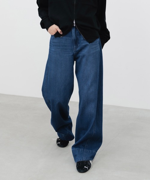 HONE(ホーン)の「Twist cut wide straight denim pants / ツイストカットワイドストレートデニムパンツ(デニムパンツ・メンズ・ブルー/ブラック・SMALL/MEDIUM/LARGE)」の18枚目の写真