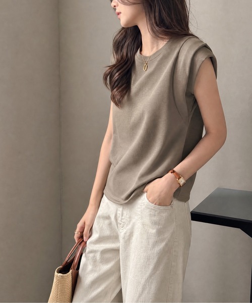 JOCOSA(ジョコサ)の「シンプル ティアードスリーブ Tシャツ(Tシャツ/カットソー・レディース・ダークグレー/カーキ/ブラック/ホワイト・S/M/L)」の6枚目の写真