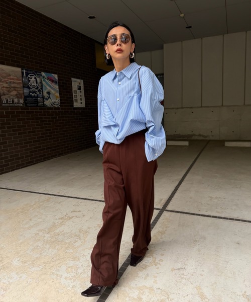 Ameri(アメリ)の「STRIPE TRANSFORM OVER SHIRT(シャツ/ブラウス・レディース・ブラウン/サックスブルー/アイボリー・FREE)」の6枚目の写真