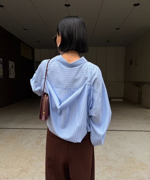 Ameri(アメリ)の「STRIPE TRANSFORM OVER SHIRT(シャツ/ブラウス・レディース・ブラウン/サックスブルー/アイボリー・FREE)」の10枚目の写真