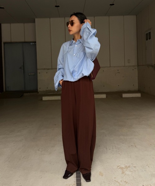 Ameri(アメリ)の「STRIPE TRANSFORM OVER SHIRT(シャツ/ブラウス・レディース・ブラウン/サックスブルー/アイボリー・FREE)」の11枚目の写真